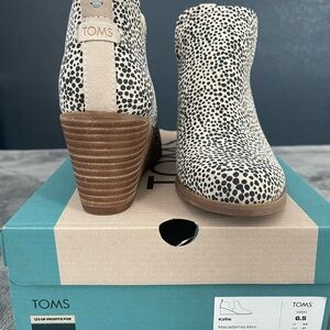 TOMS Women's Spotted Ankle Booties